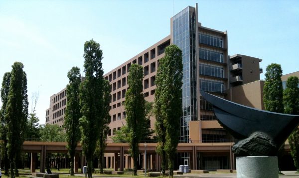 東京外国語大学